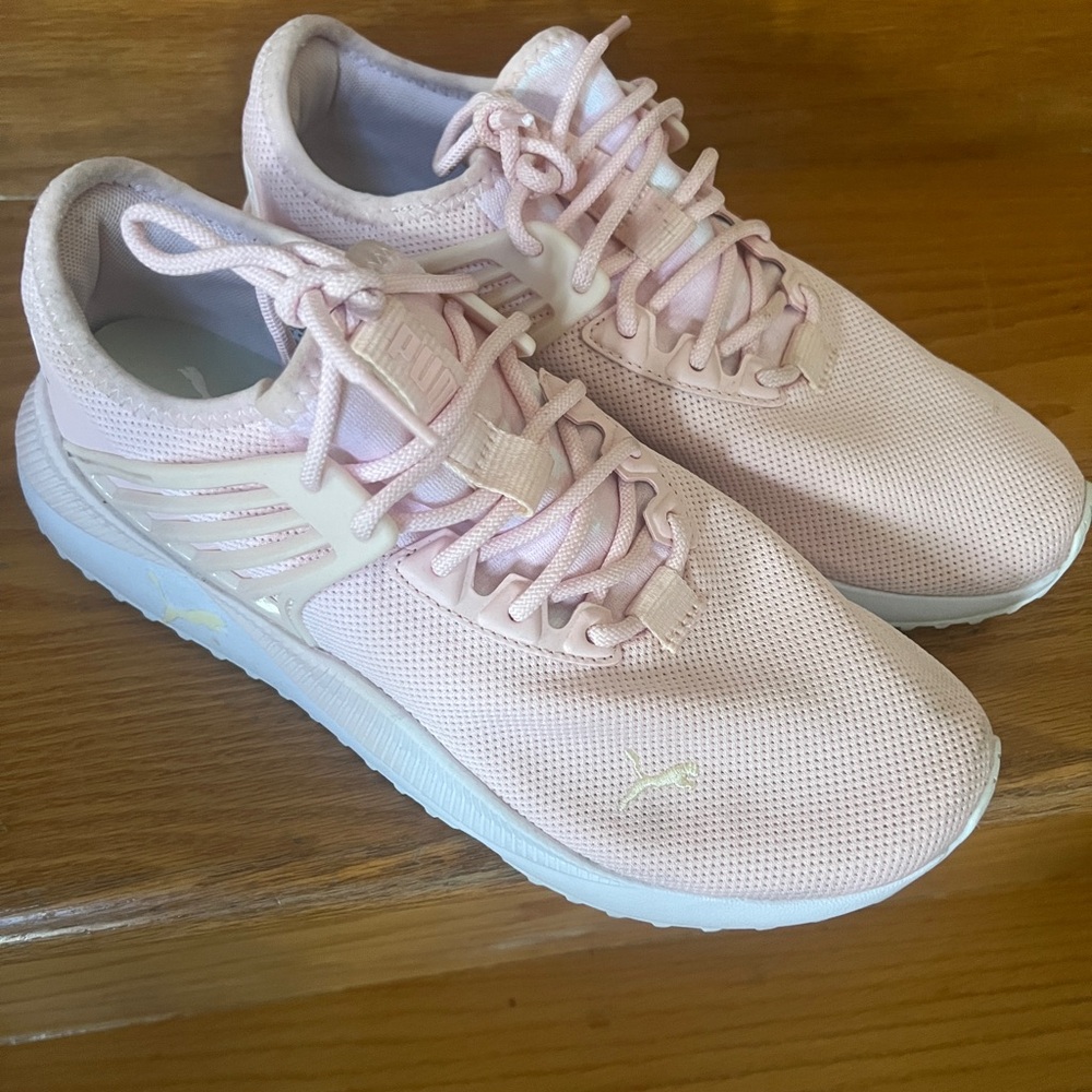 Puma Women's Soft Pink Sneakers